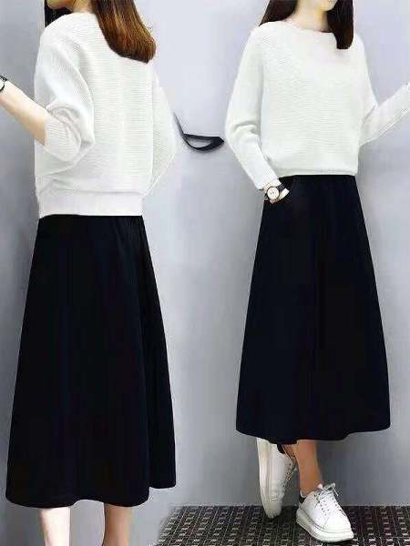 ホワイト/セーター+ブラック/スカート
