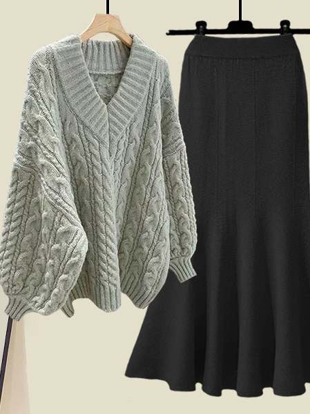 グリーン/ニット.セーター+ブラック/スカート