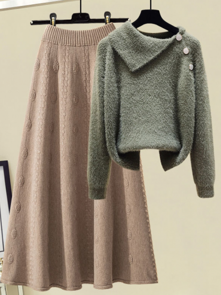 グリーン/セーター+カーキ/スカート