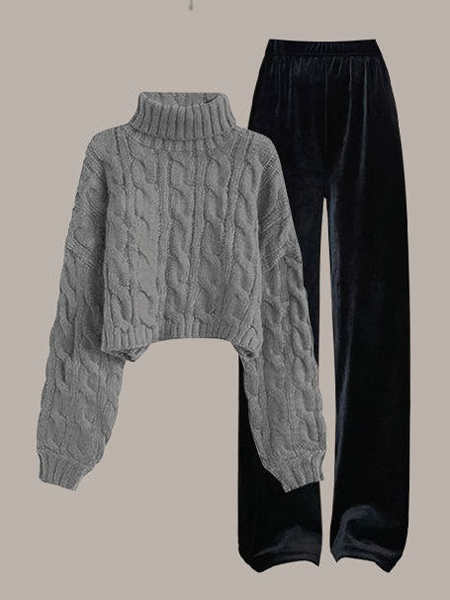 グレー/セーター+パンツ