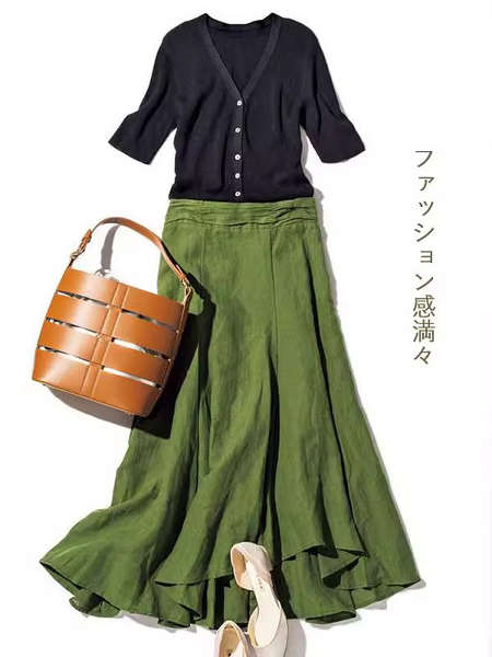 ブラック/トップス+グリーン/スカート