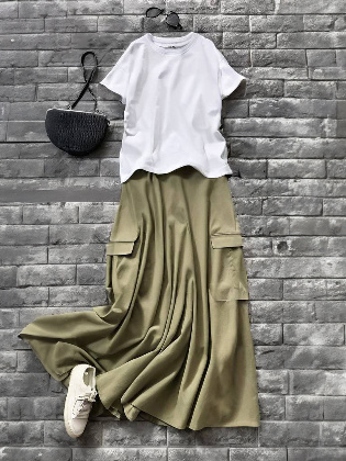 【2点セット】上品さたっぷり 無地  夏 カジュアル 半袖 Tシャツ+ポケット付き スカート スカートセット